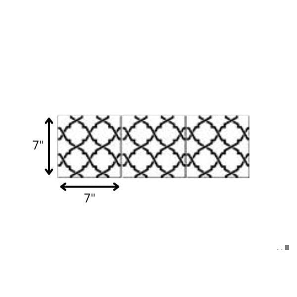 Homeroots 7 x 7 in. Black & White Quatrefoil Peel & Stick Tiles - 399923