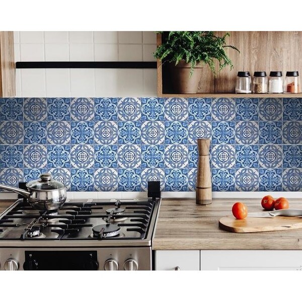 Homeroots 6 x 6 in. Blue & White Medi Peel & Stick Tiles - 400137