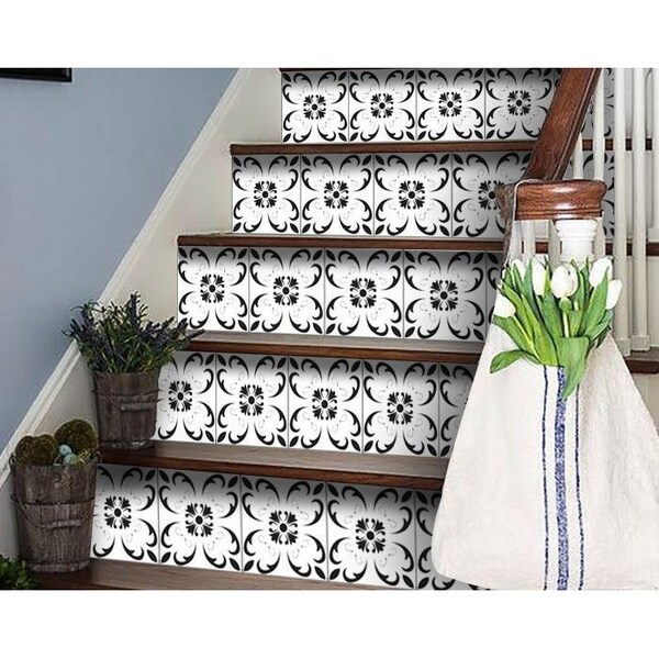 Homeroots 8 x 8 in. Black & White Delia Peel & Stick Removable Tiles - 399894