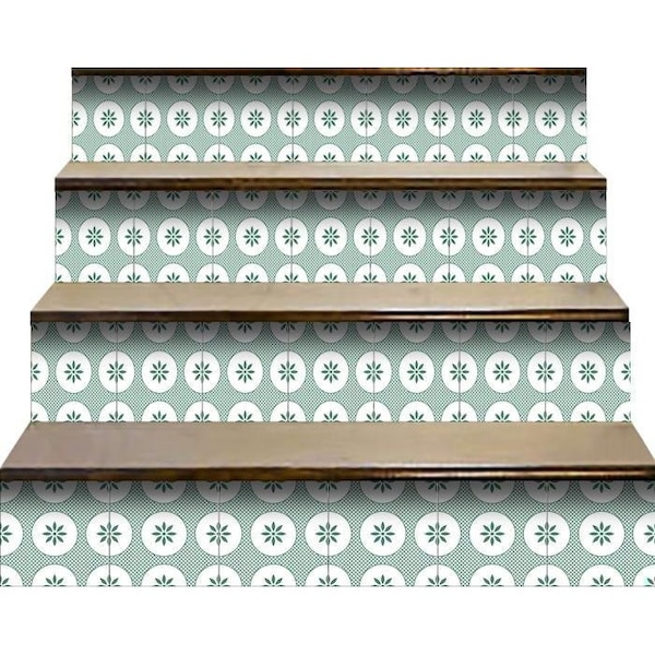 Homeroots 5 x 5 in. Light Sage & White Circle Flower Peel & Stick Removable Tiles - 400426