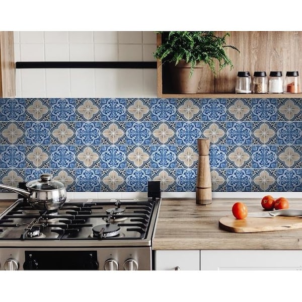 Homeroots 7 x 7 in. Blues & Crema Peel & Stick Removable Tiles - 400087