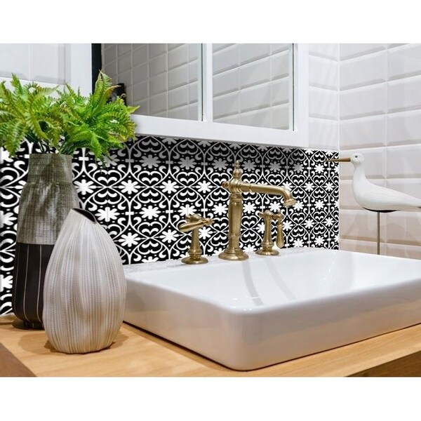 Homeroots 5 x 5 in. Black & White Floral Peel & Stick Removable Tiles - 399876