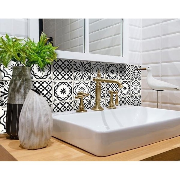 Homeroots 5 x 5 in. Black & White Multi Peel & Stick Removable Tiles - 399861