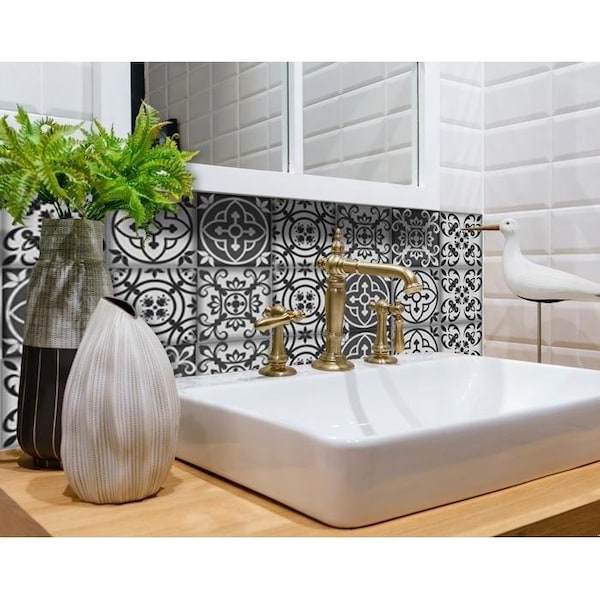 Homeroots 4 x 4 in. Gray & White Multi Peel & Stick Removable Tiles - 399885