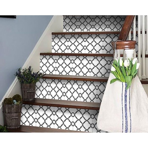 Homeroots 5 x 5 in. Black & White Prism Peel & Stick Removable Tiles - 399911