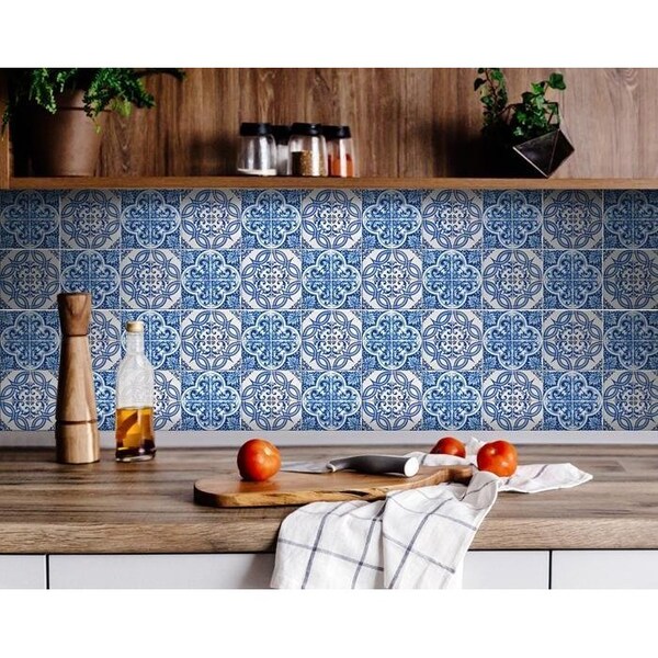 Homeroots 4 x 4 in. Blue & White Medi Peel & Stick Tiles - 400135