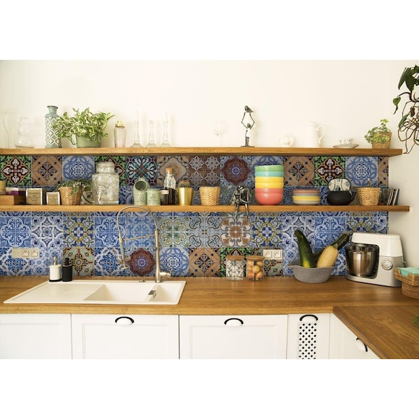 Homeroots 5 x 5 in. Jessa Multi Blue Mosaic Peel & Stick Tiles - 400371