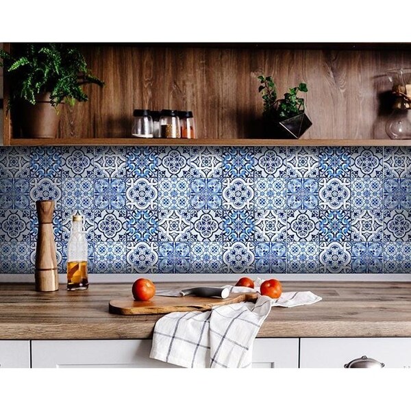 Homeroots 8 x 8 in. Azul Multi Blue Mosaic Peel & Stick Tiles - 400329