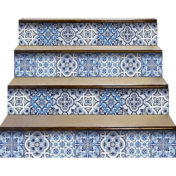 Homeroots 5 x 5 in. Azul Multi Blue Mosaic Peel & Stick Tiles - 400326