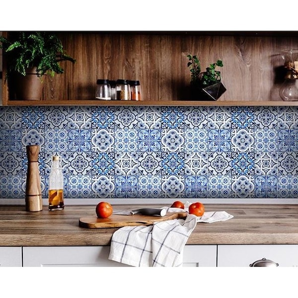 Homeroots 5 x 5 in. Azul Multi Blue Mosaic Peel & Stick Tiles - 400326