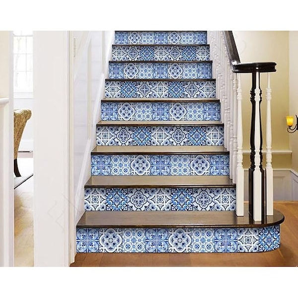 Homeroots 5 x 5 in. Azul Multi Blue Mosaic Peel & Stick Tiles - 400326