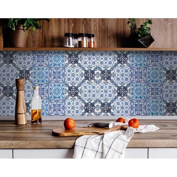 Homeroots 8 x 8 in. Mediterranean Blues Mosaic Peel & Stick Tiles - 400034