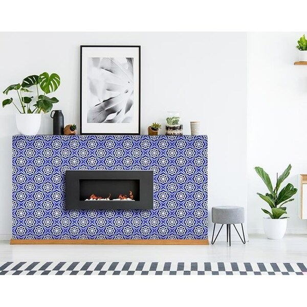 Homeroots 5 x 5 in. Blue & White Gerbera Peel & Stick Removable Tiles - 400071