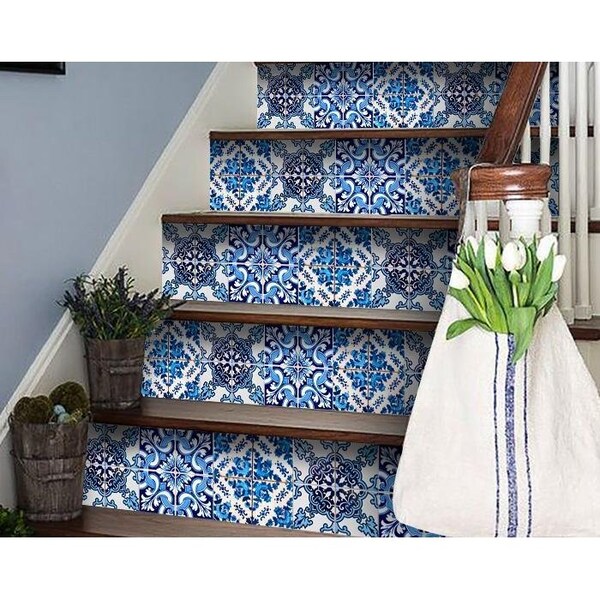 Homeroots 7 x 7 in. Blue Multi Mosaic Peel & Stick Tiles - 400213