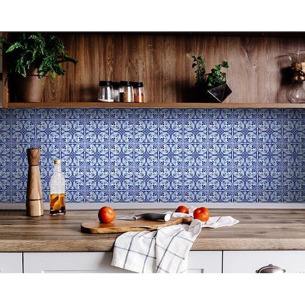 Homeroots 6 x 6 in. Blue Cloud Peel & Stick Removable Tiles - 400107