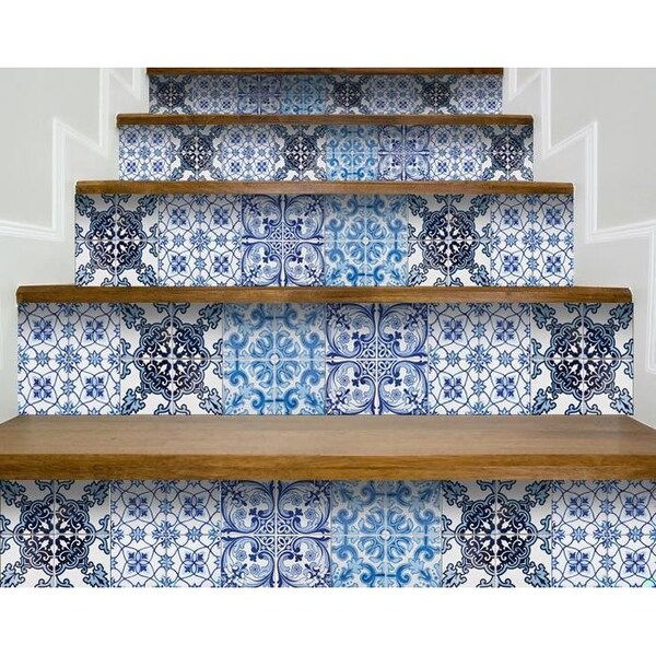 Homeroots 6 x 6 in. Mediterranean Blues Mosaic Peel & Stick Tiles - 400032