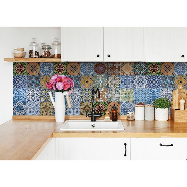 Homeroots 4 x 4 in. Jessa Multi Blue Mosaic Peel & Stick Tiles - 400370