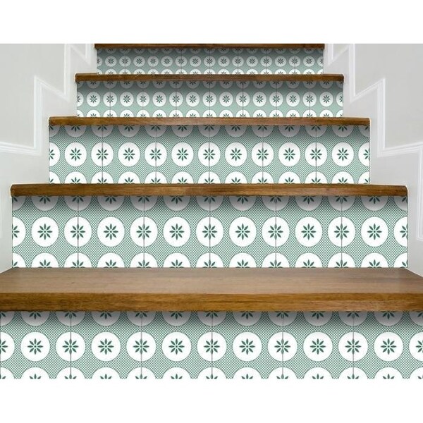 Homeroots 4 x 4 in. Light Sage & White Circle Flower Peel & Stick Removable Tiles - 400425