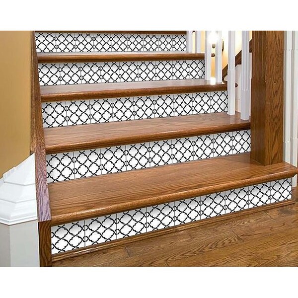 Homeroots 5 x 5 in. Black & White Quatrefoil Peel & Stick Tiles - 399921