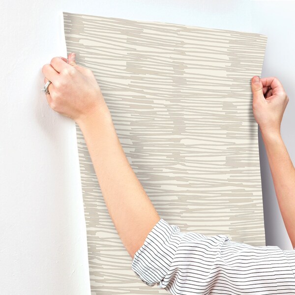 York Wallcoverings Water Reed Thatch Linen and Silver Wallpaper - AG2093