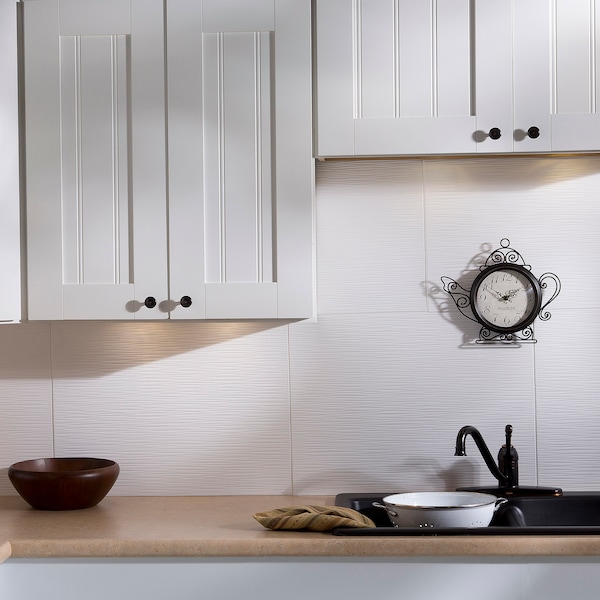 Fasade Fasade 18in x 24in Ripple Gloss White Backsplash Panel 5pk - PB6200