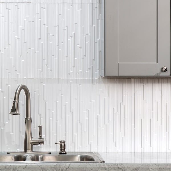 Fasade Fasade 18in x 24in Skyline Gloss White Backsplash Panel 5pk - PB7100