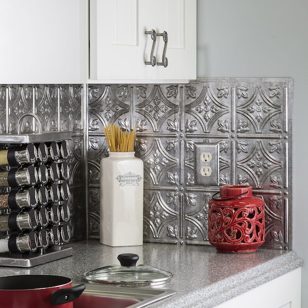 Fasade Fasade 18in x 24in Traditional 1 Crosshatch Silver Backsplash Panel 5pk - PB5021