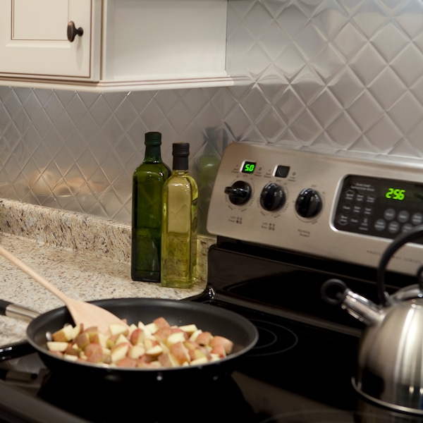 Fasade Fasade 18in x 24in Quilted Brushed Aluminum Backsplash Panel 5pk - PB5408