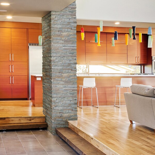 Msi Amber Falls Splitface Ledger Corner 6 In. X 18 In. Natural Quartzite Wall Tile, 6PK - ZOR-PNL-0046