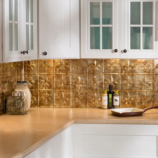 Fasade Fasade 18in x 24in Fleur-de-lis Bermuda Bronze Backsplash Panel 5pk - PB6617