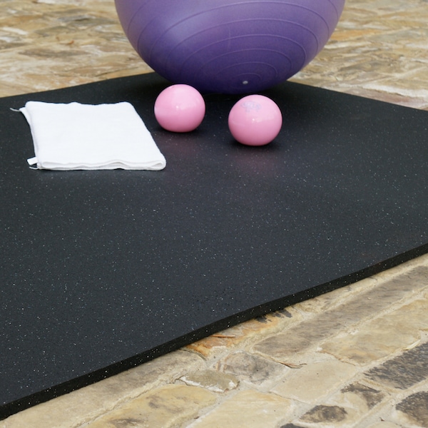 Rubber-Cal Shark Tooth Heavy Duty Mat, Black, 3/4-Inch x 3 x 4-Feet - 03_109_W_34