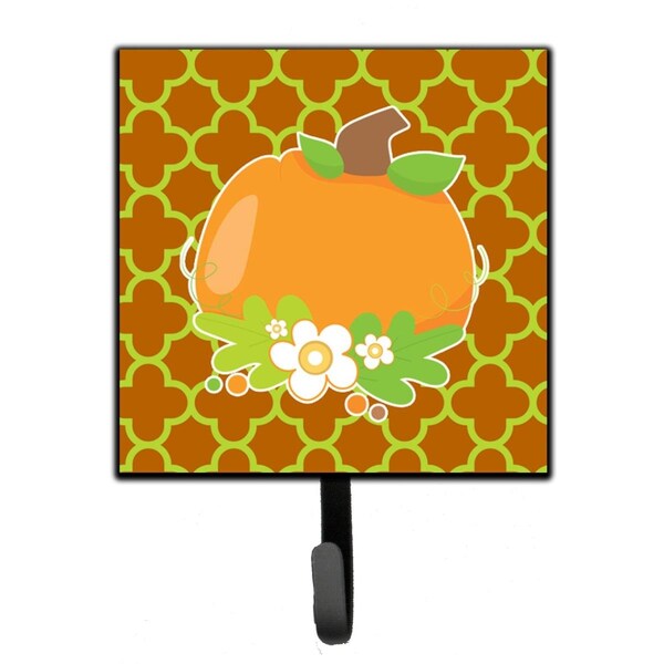 Carolines Treasures Fall Pumpkin Orange Quatrfoil Leash or Key Holder - BB6919SH4