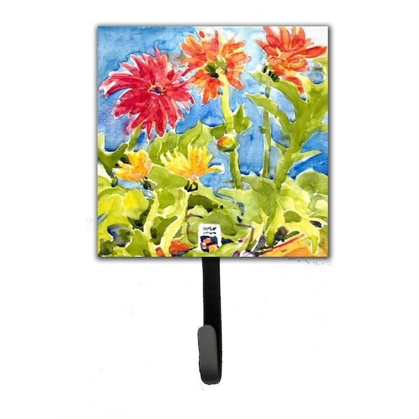 Carolines Treasures 4.25 x 7 in. Flower Gerber Daisies Leash Or Key Holder - 6038SH4