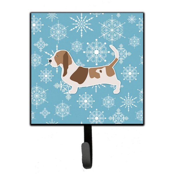 Carolines Treasures Winter Snowflake Basset Hound Leash or Key Holder - BB3502SH4