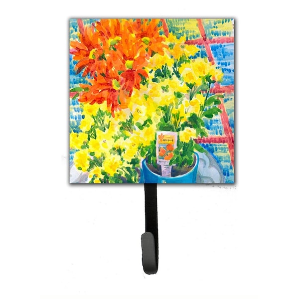Carolines Treasures 4.25 x 7 in. Flower Mums Leash Or Key Holder - 6005SH4