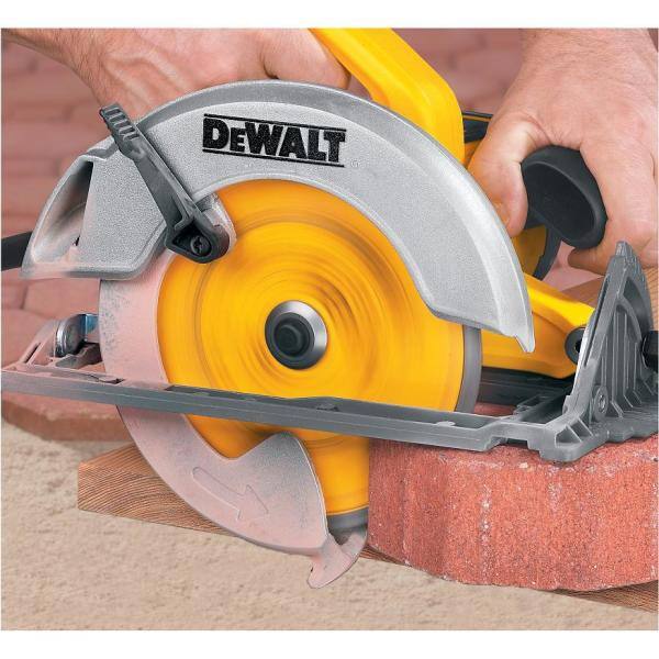 Hoja de sierra circular de diamante para concreto y ladrillo de 7 pulgadas - DW4702 de DEWALT