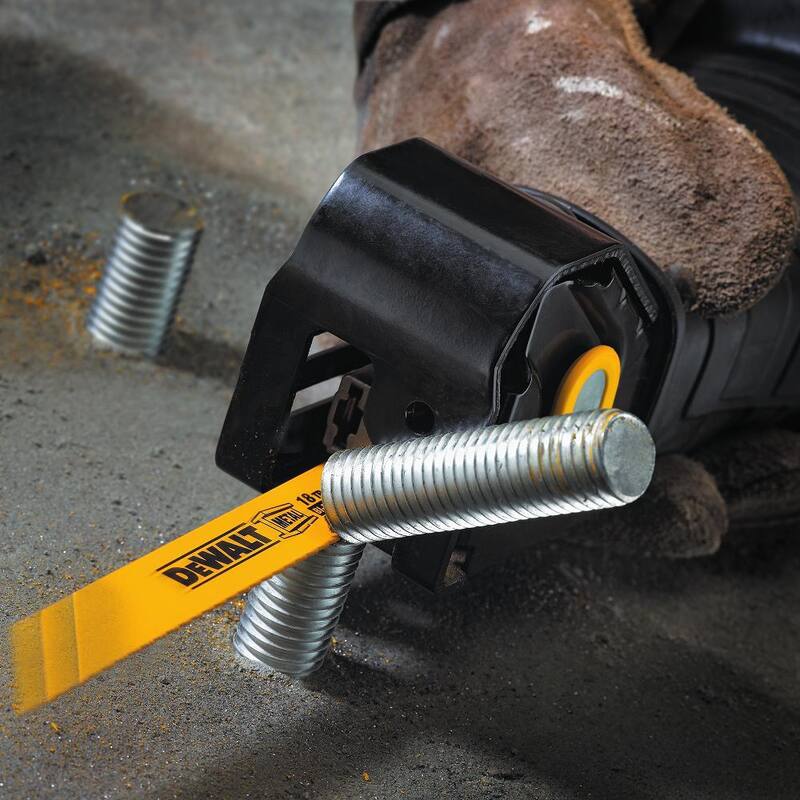 Rueda de corte de metal y acero inoxidable DEWALT de 4-1/2 pulgadas x .045 pulgadas x 7/8 pulgadas (paquete de 10) con juego de brocas negras y doradas de 14 piezas - DW8062B5W184899