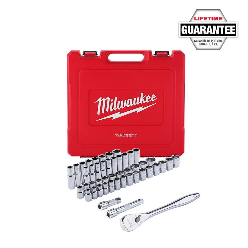 Set de llaves combinadas métricas de Milwaukee con trinquete y juego de enchufes SAE/Métricos de 1/2 pulgada (62 piezas) - 48-22-9515-48-22-9010