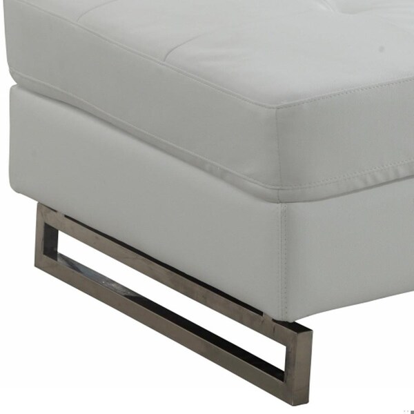 Homeroots White Ottoman 63 x 32 x 19 in. - 366201