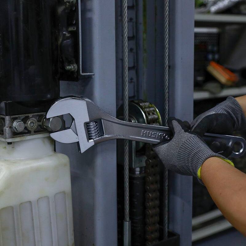 Llave ajustable de 15 pulgadas - 90131 Husky