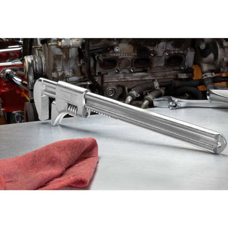 Llave ajustable automotriz de 18 pulgadas - C718