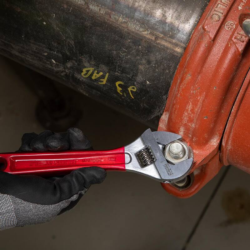 Llave ajustable de capacidad extra de 1-1/8 pulgadas con mango inmerso en plástico - D507-8