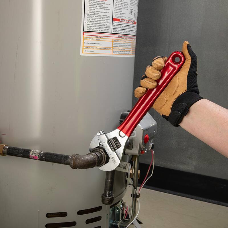 Llave ajustable de capacidad extra de 1-1/2 pulgadas con mango recubierto de plástico - D507-12.
