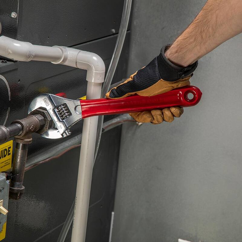Llave ajustable de capacidad extra de 1-1/2 pulgadas con mango recubierto de plástico - D507-12.