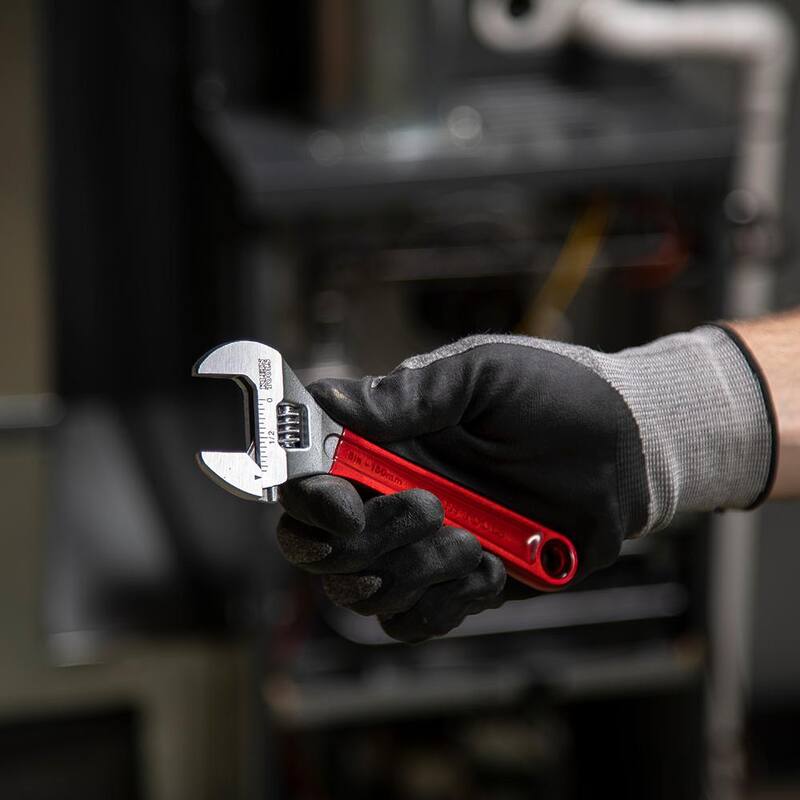 Llave ajustable de capacidad extra de 15/16 pulgadas con mango recubierto de plástico - D507-6 de Klein Tools