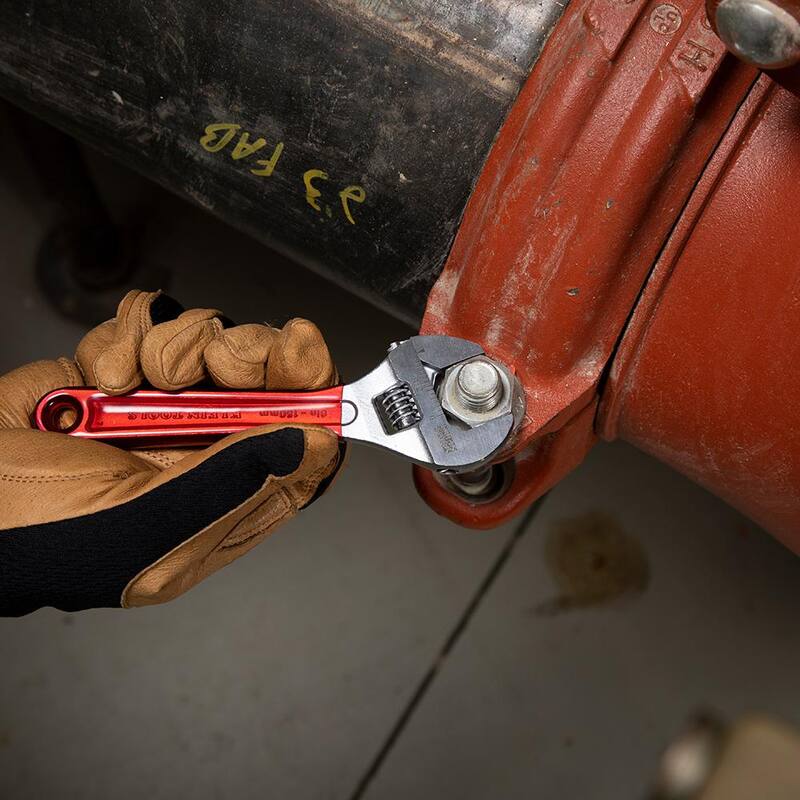 Llave ajustable de capacidad extra de 15/16 pulgadas con mango recubierto de plástico - D507-6 de Klein Tools