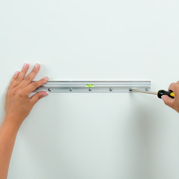 Hangman Heavy Duty Hangman Mirror and Picture Hanging Brackets 42" w/ Level and WallDogs, Holds 400 lbs. - HM-42D
