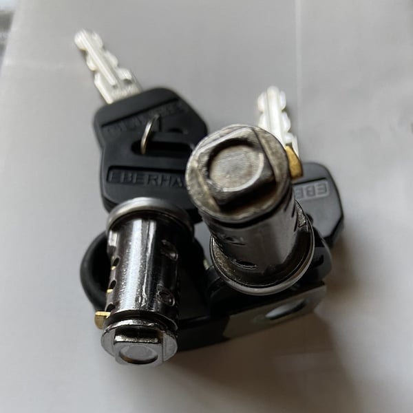 Eberhard Manufacturing Co Lock Cylinder For 18430 "T" - EMC 1-18400DB-J201