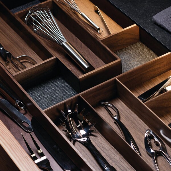 Hafele Non-Slip 23-5/8 in. W x 46-1/16 in. L Black Drawer Mat - HA.547.92.326