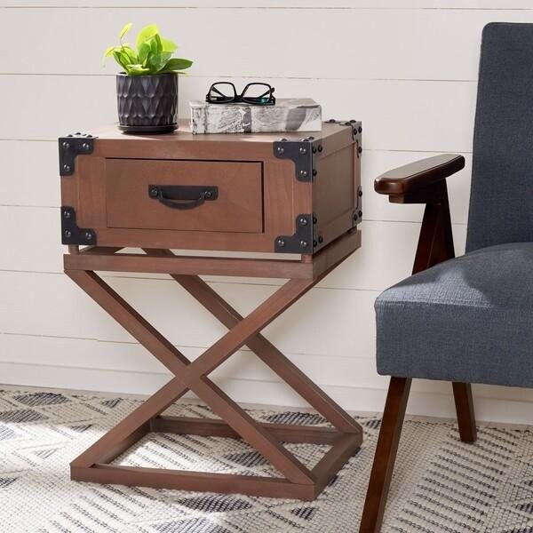 Safavieh Dunstan Accent Table- Washed Natural Pine - 25.5 x 15 x 19 in. - AMH5720B